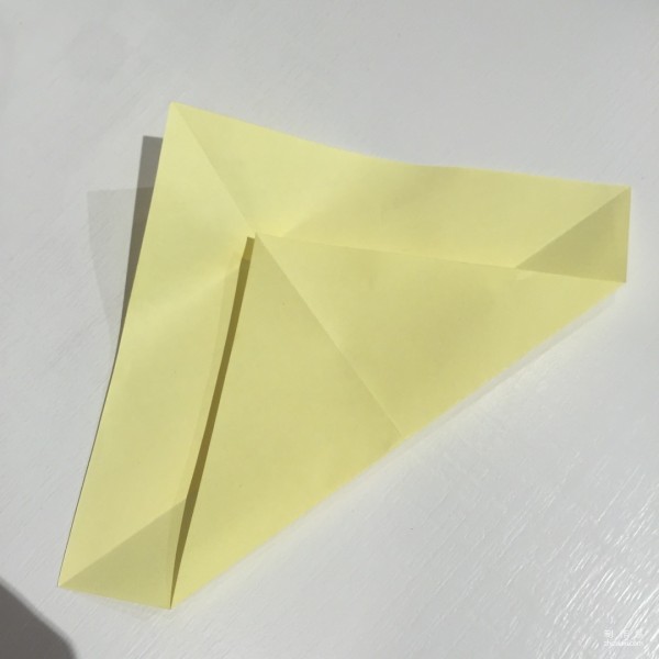 Detailed step-by-step illustration of creative origami for chicken red envelope