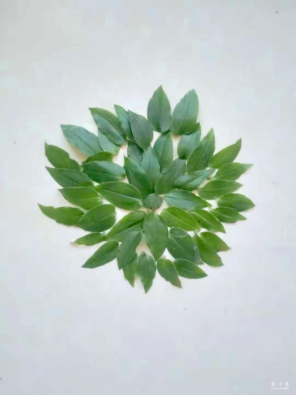 Tutorial on how to paste handmade leaves of small wild flowers