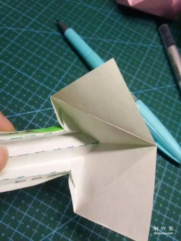 Origami sapling, a budding handmade origami making method