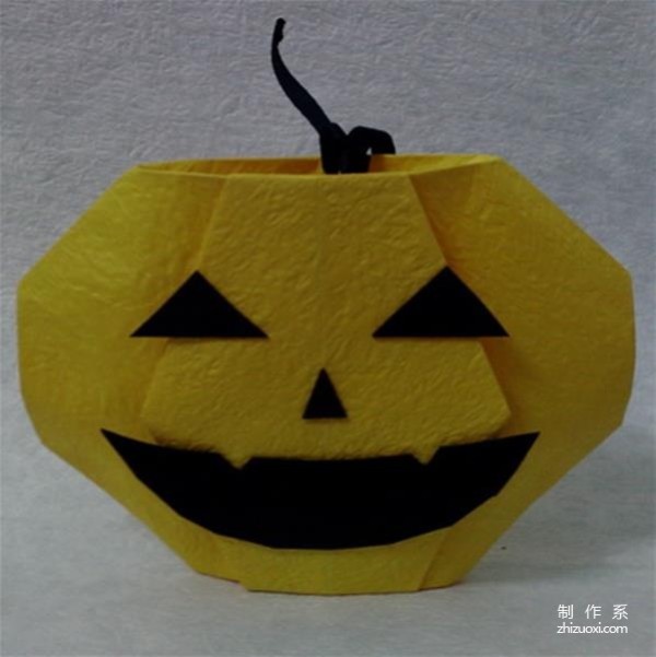 Illustrated tutorial on making creative and cute Halloween pumpkins through DIY using colored paper