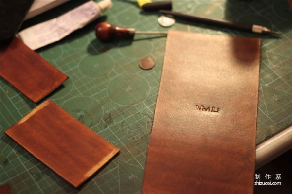 Handmade Leather Tutorial: The Birth of a Card Holder