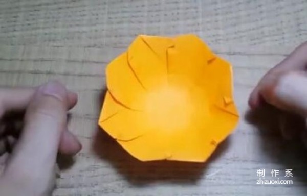 How to fold a yellow oil paper umbrella - Illustrated origami tutorial