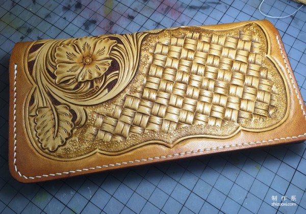 Leather carving works, carved long clip