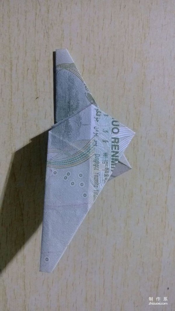 Illustrated tutorial on folding a hexagon using one-yuan banknotes