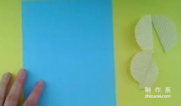 Simple DIY method for children to make butterfly patterns by hand