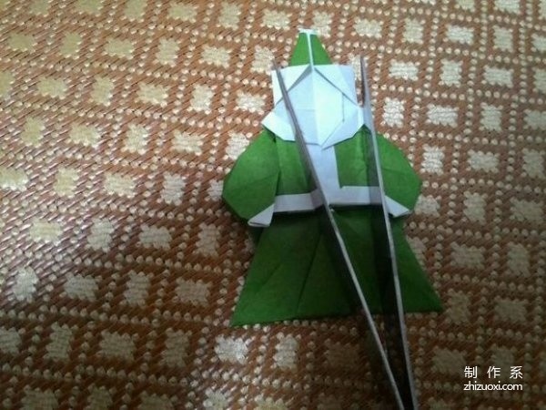 Santa Claus origami tutorial How to fold a Santa Claus wearing a cotton-padded jacket