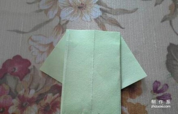 Detailed explanation of the origami method of simple fresh clothes for the second child with pictures