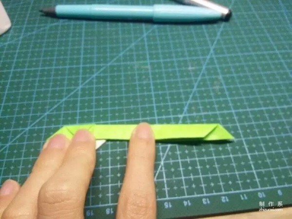 Origami sapling, a budding handmade origami making method