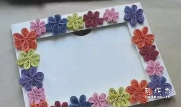 How to DIY flower photo frame using paper crepe paper