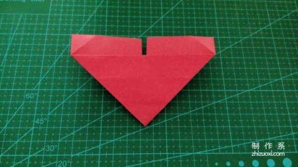 Illustrated tutorial on how to fold a confession love origami letters LOVE