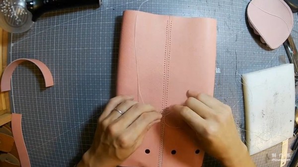 Make a Mini Leather Bucket Bag