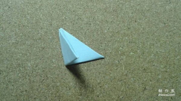 How to fold simple triangle origami using colored paper