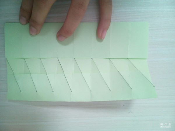 Tutorial on how to make origami DIY candy box