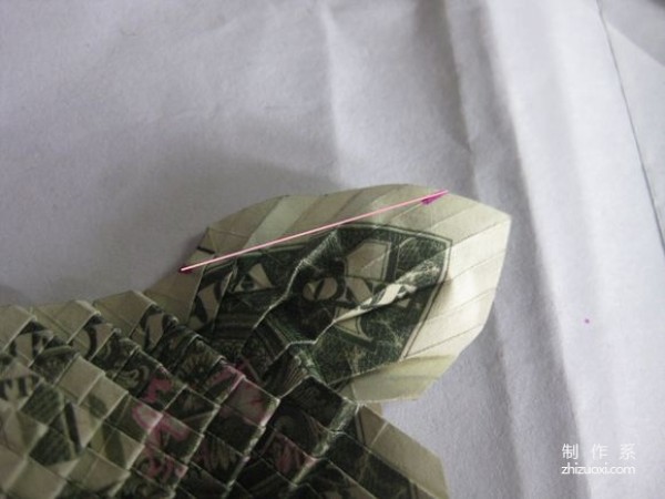 Detailed tutorial of dollar carp origami banknote real shot pictures