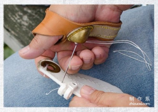 Advanced leather goods making guide: needlework, knives, chopping, additives, leather materials