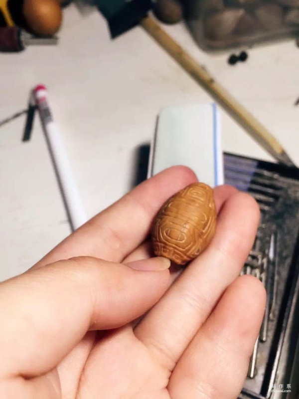 DIY olive pit carving method