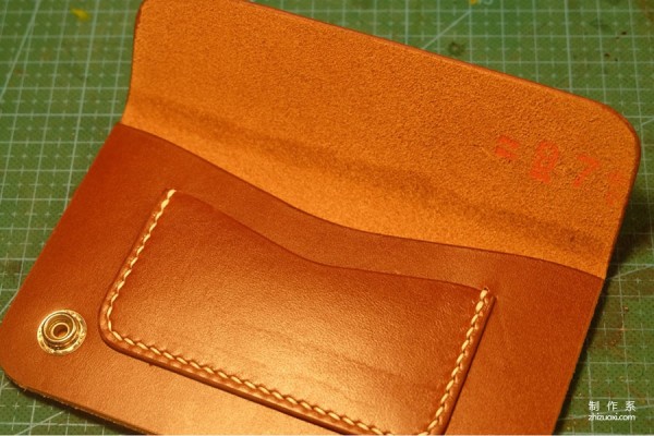 Detailed production process of Japanese khaki Zhongcai (brown Italian saddle leather)