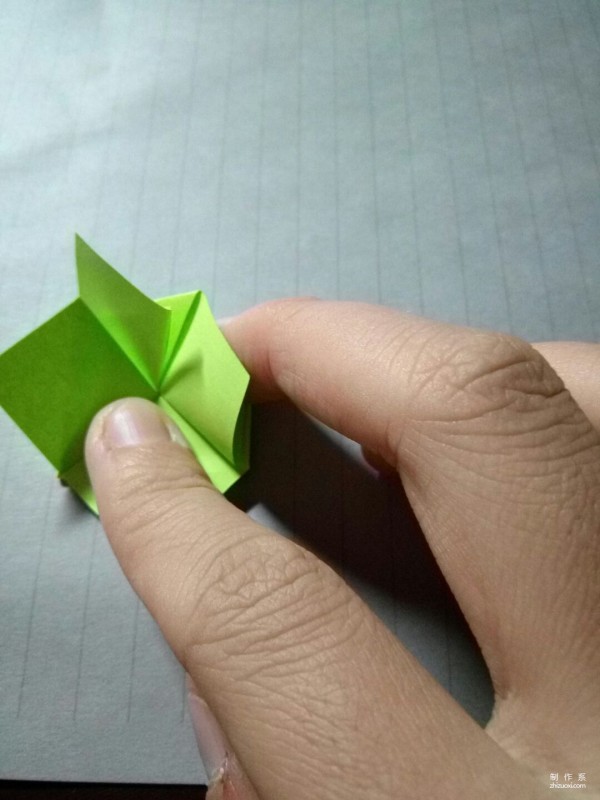 Illustrated tutorial on the handmade origami method of DIY fingertip paper flower balls