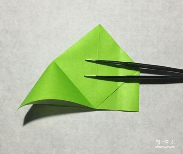 Super realistic animal origami DIY illustration of paper frog origami method