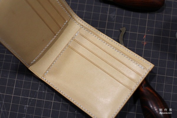 How to make an exquisite handmade leather wallet for him or her?