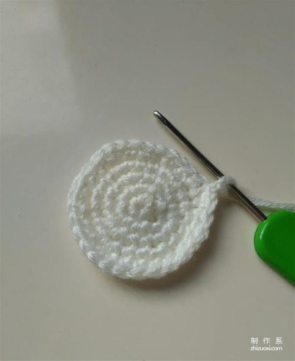 How to crochet piggy pendant