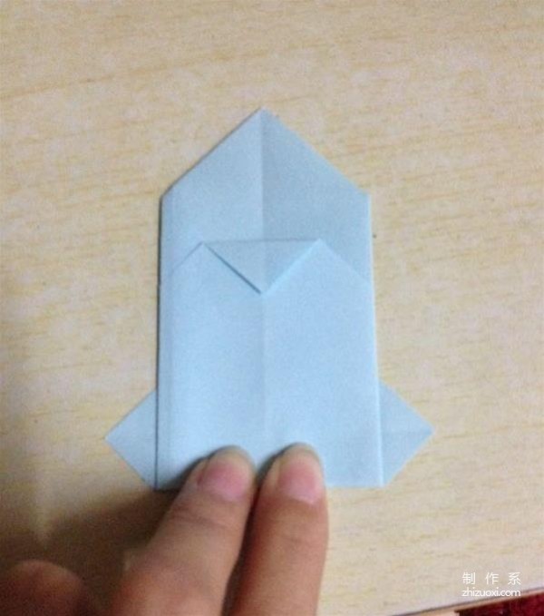 Interesting DIY simple handmade origami tutorial with illustrations of the little penguin method