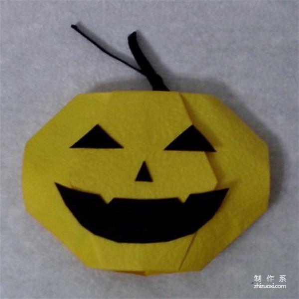 Illustrated tutorial on making creative and cute Halloween pumpkins through DIY using colored paper