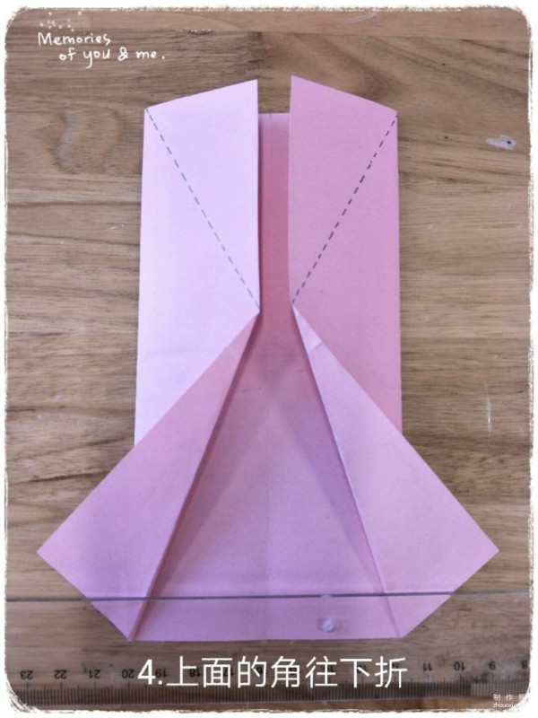 Illustrated tutorial on the origami method of Cinderella Princess Dress