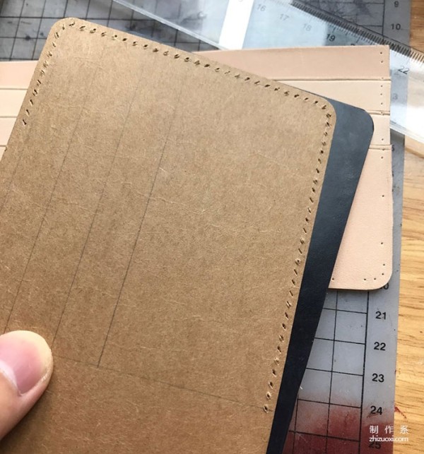 Making a short clip wallet is a very detailed article, mainly focusing on thinning