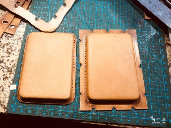 Using Acrylic Molds to Make Leather Cigarette Cases