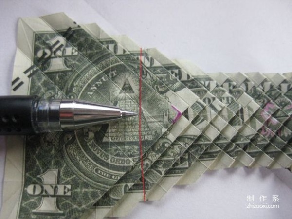 Detailed tutorial of dollar carp origami banknote real shot pictures