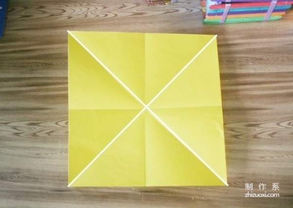 A picture-illustrated tutorial to teach you step-by-step origami Pikachu