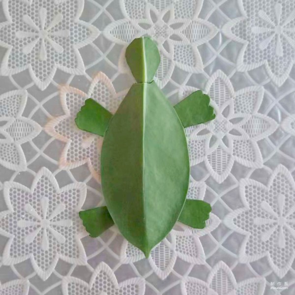 How to paste leaves on little turtle