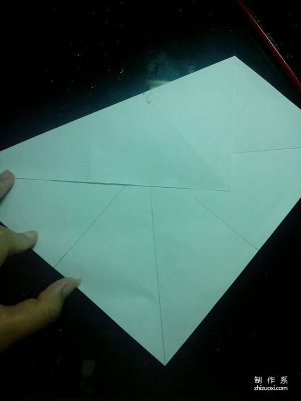 A real-life illustrated tutorial on how to make Aiswan paper box origami