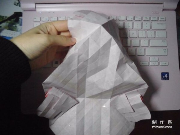 Teach you how to make a heart-shaped origami tutorial of a two-color kissing fish