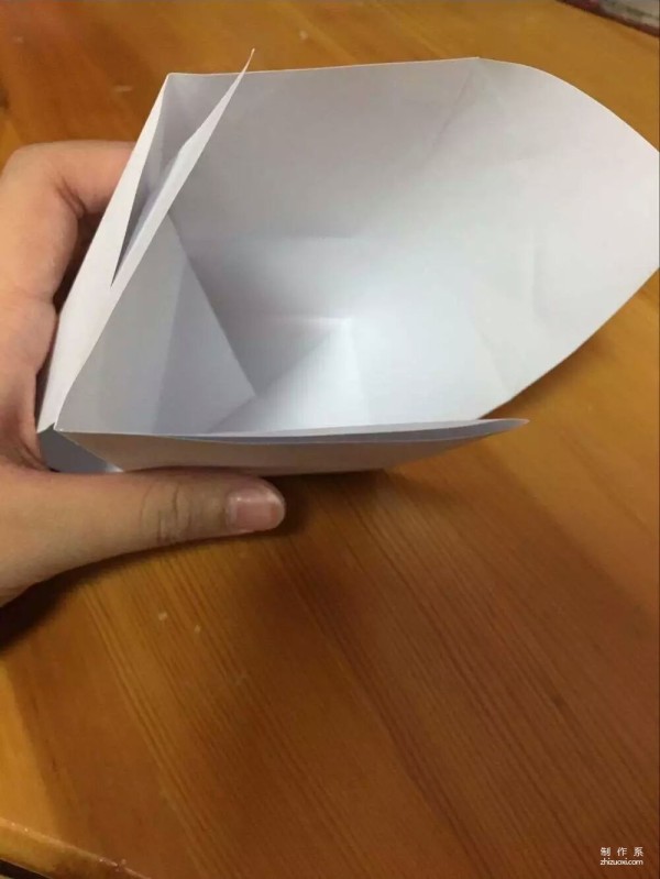 Simple and beautiful hand-made origami method for gift bag with bow