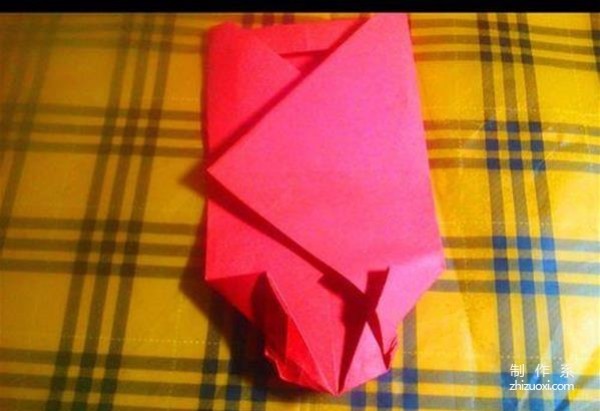 Very simple and beautiful origami illustration of love envelope