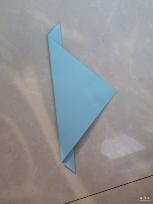 Very simple handmade origami method for making colored paper fish