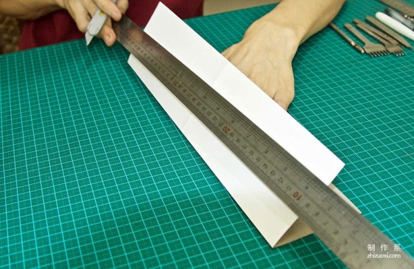 Basic production of paper patterns for handmade leather goods