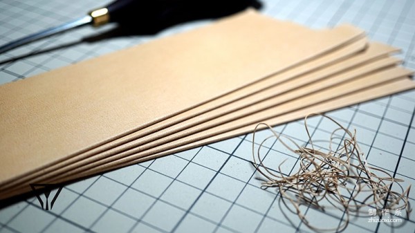 Simple but not simple, the production process of a simple 12-card long clip