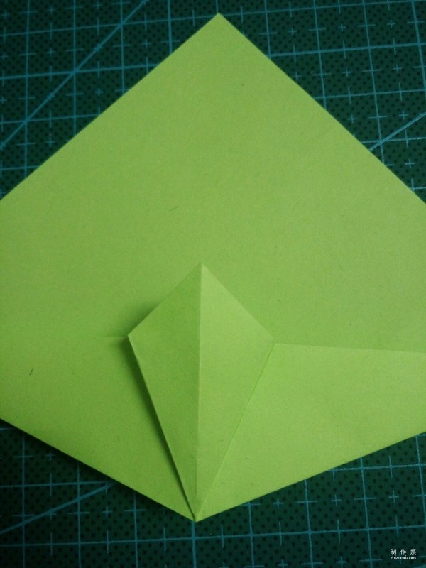 How to make origami of a super cute mantis