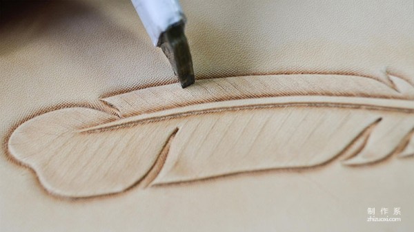 Leather carving tutorial, carving a feather