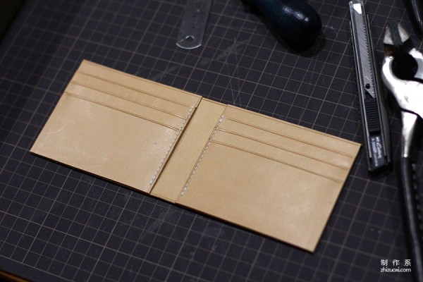 How to make an exquisite handmade leather wallet for him or her?