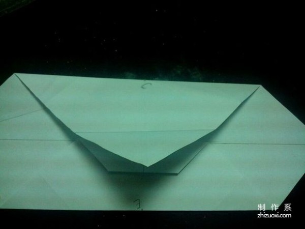 A real-life illustrated tutorial on how to make Aiswan paper box origami