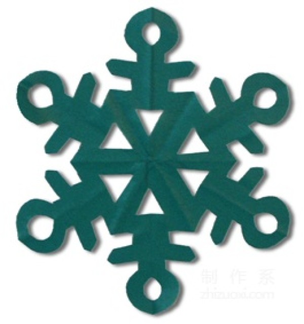 Origami paper-cutting method of cyan paper-cut Christmas snowflake pattern