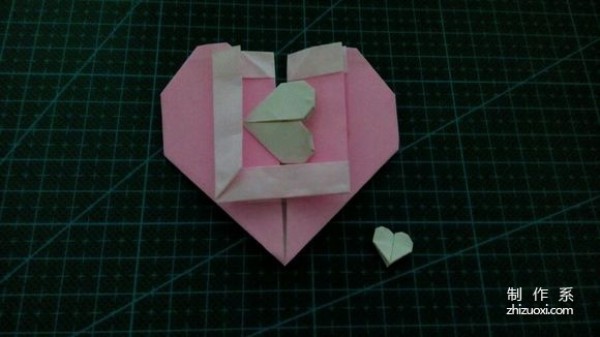 Illustrated tutorial on how to fold a confession love origami letters LOVE