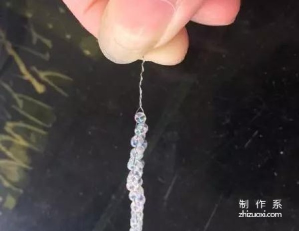 Hand-making method of charming Bianhua flower beaded jewelry