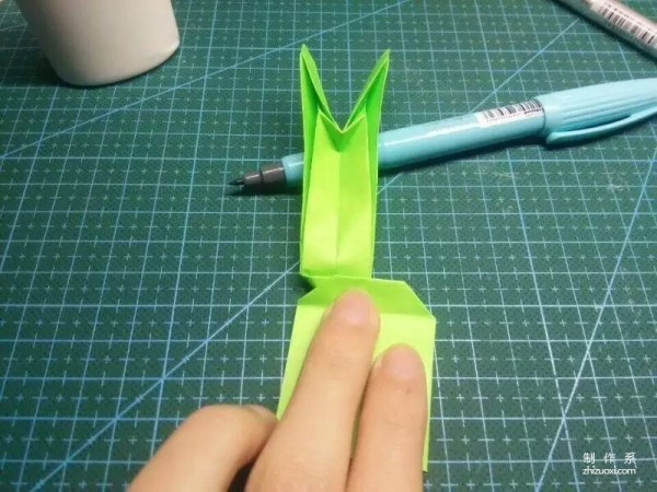 Origami sapling, a budding handmade origami making method