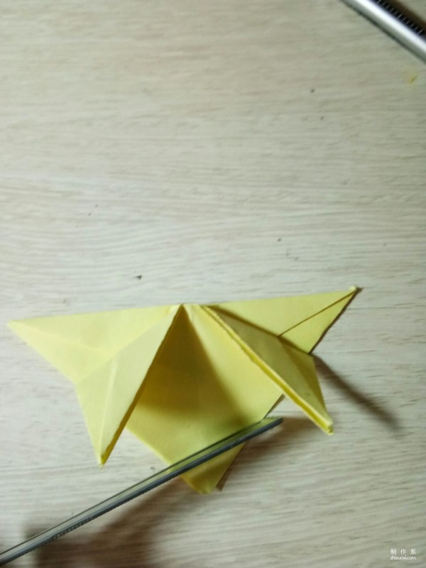 Interesting illustrated tutorial on Xianglu handmade origami method