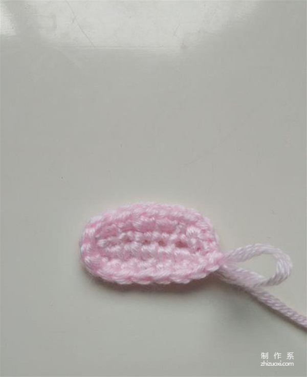 How to crochet piggy pendant